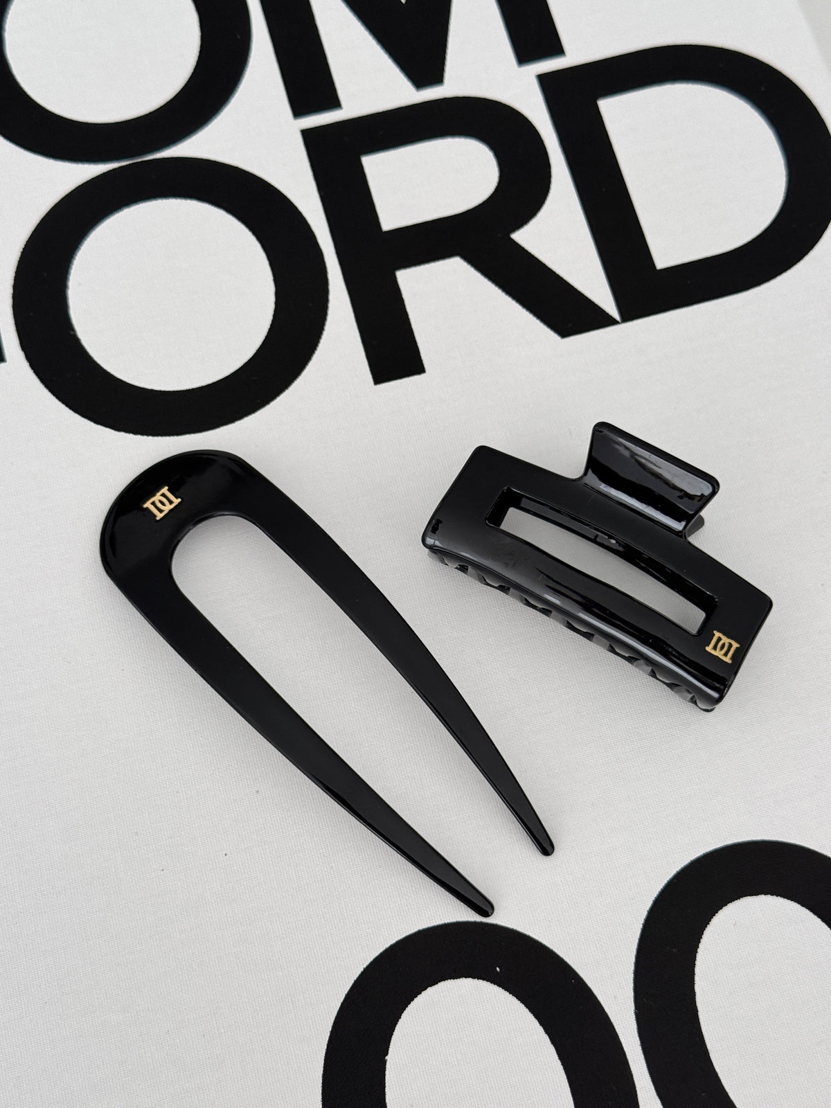 SQUARE HAIR CLAW SMALL BLACK