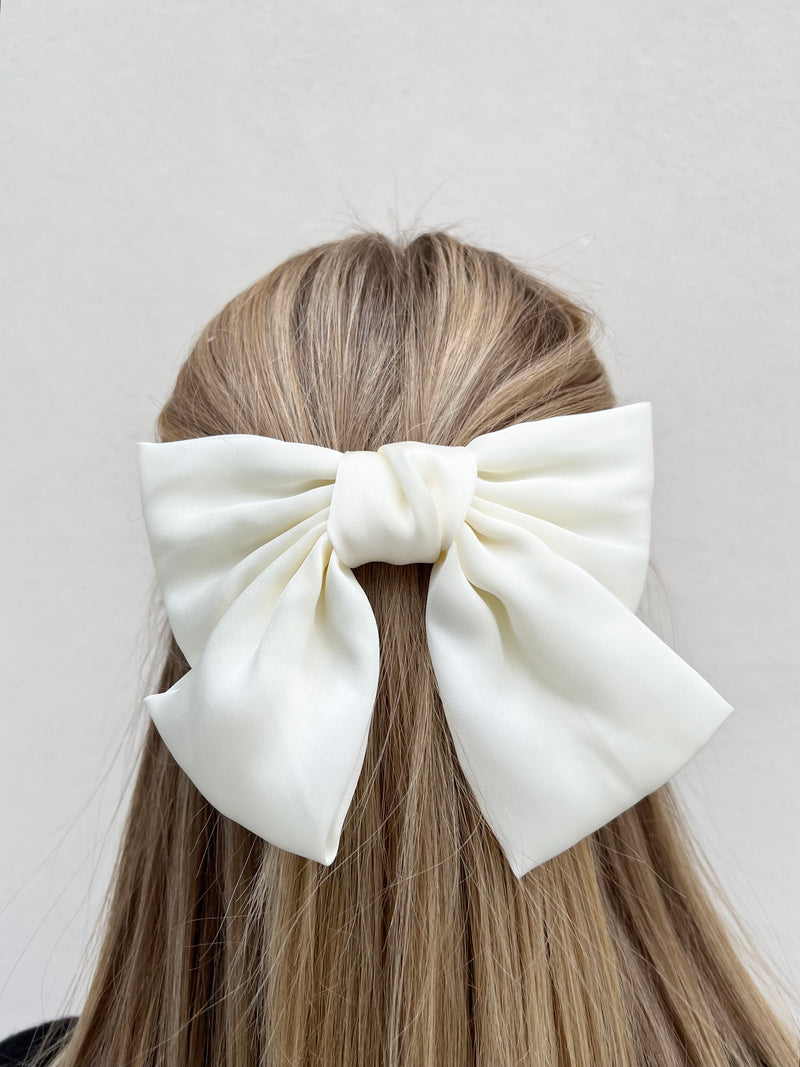 SATIN BOW HAIR CLIP OFF WHITE