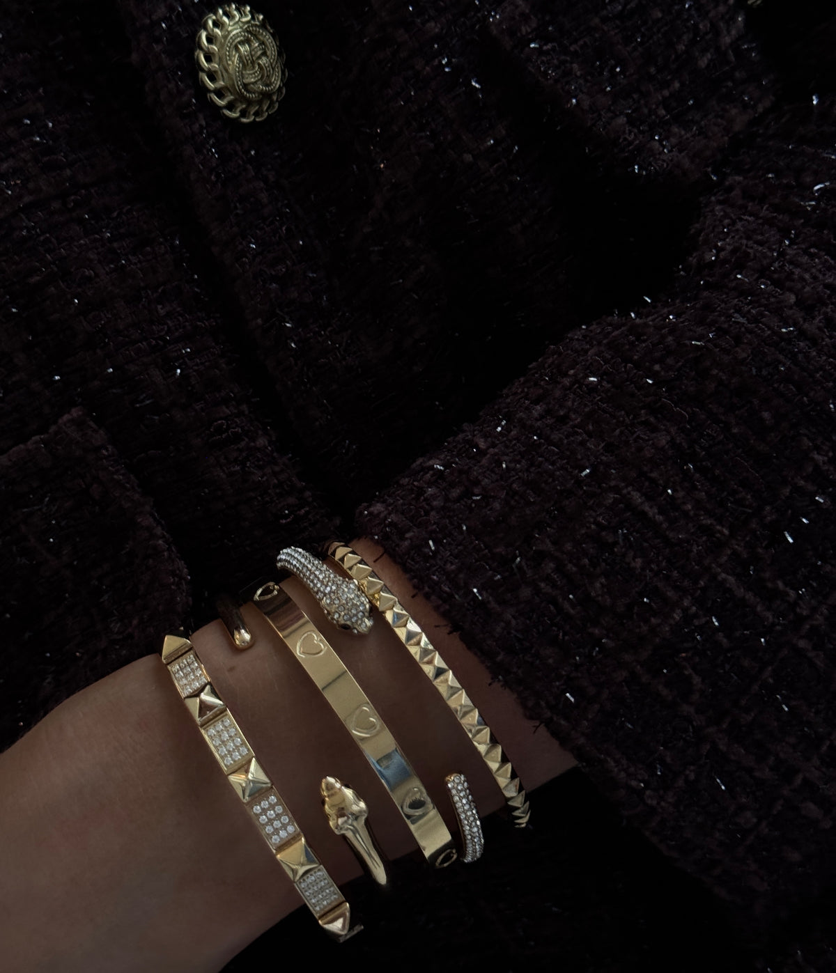STUD BANGLE W/CRYSTALS