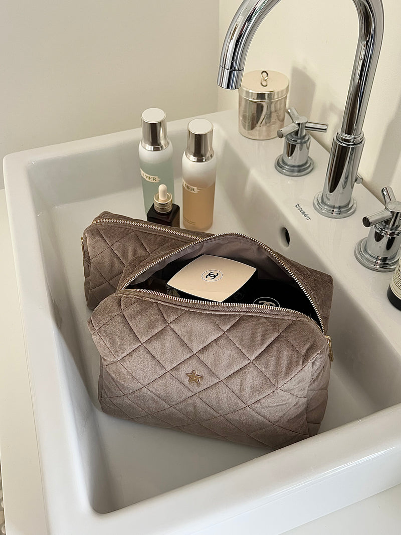 VELVET SQUARE QUILTED MAKE-UP POUCH LARGE WARM TAUPE