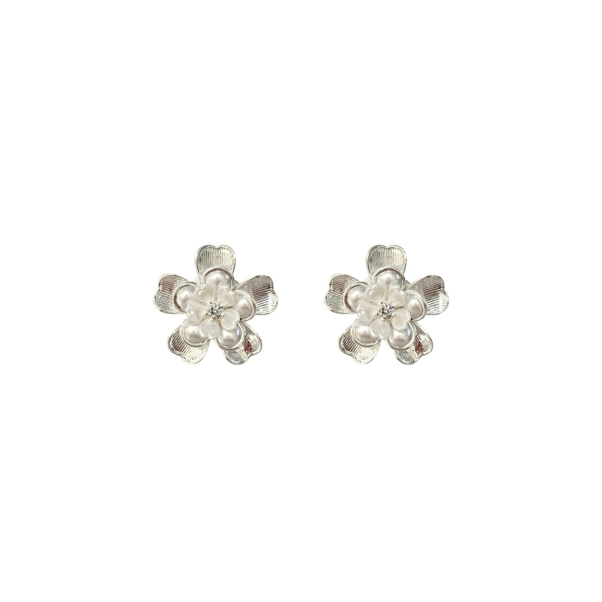 METAL & PEARL FLOWER BUTTON COVERS SILVER