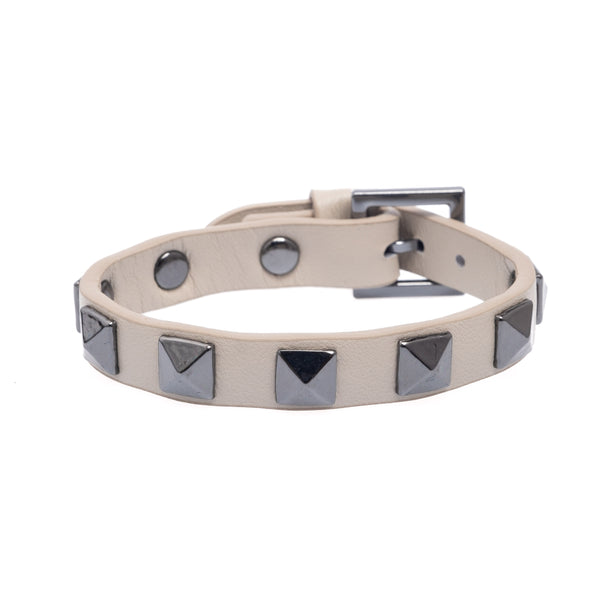 LEATHER STUD BRACELET SAND W/GUN