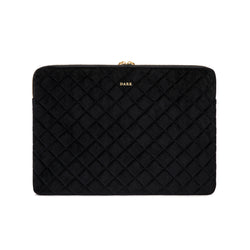 VELVET QUILTED MAC COVER BLACK