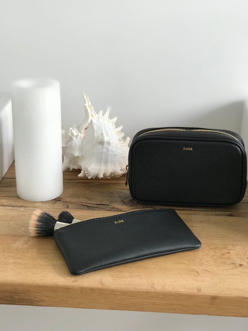 LEATHER SQUARE MAKE-UP BAG BLACK W/GOLD