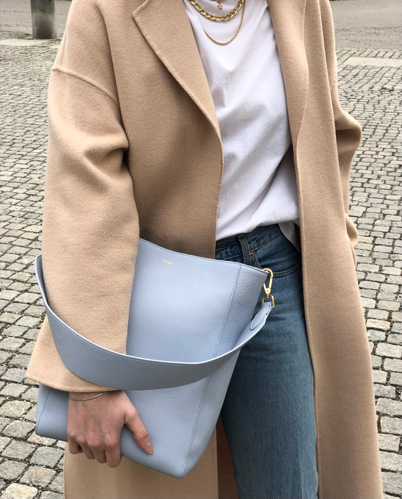 LEATHER BUCKET BAG COOL BLUE