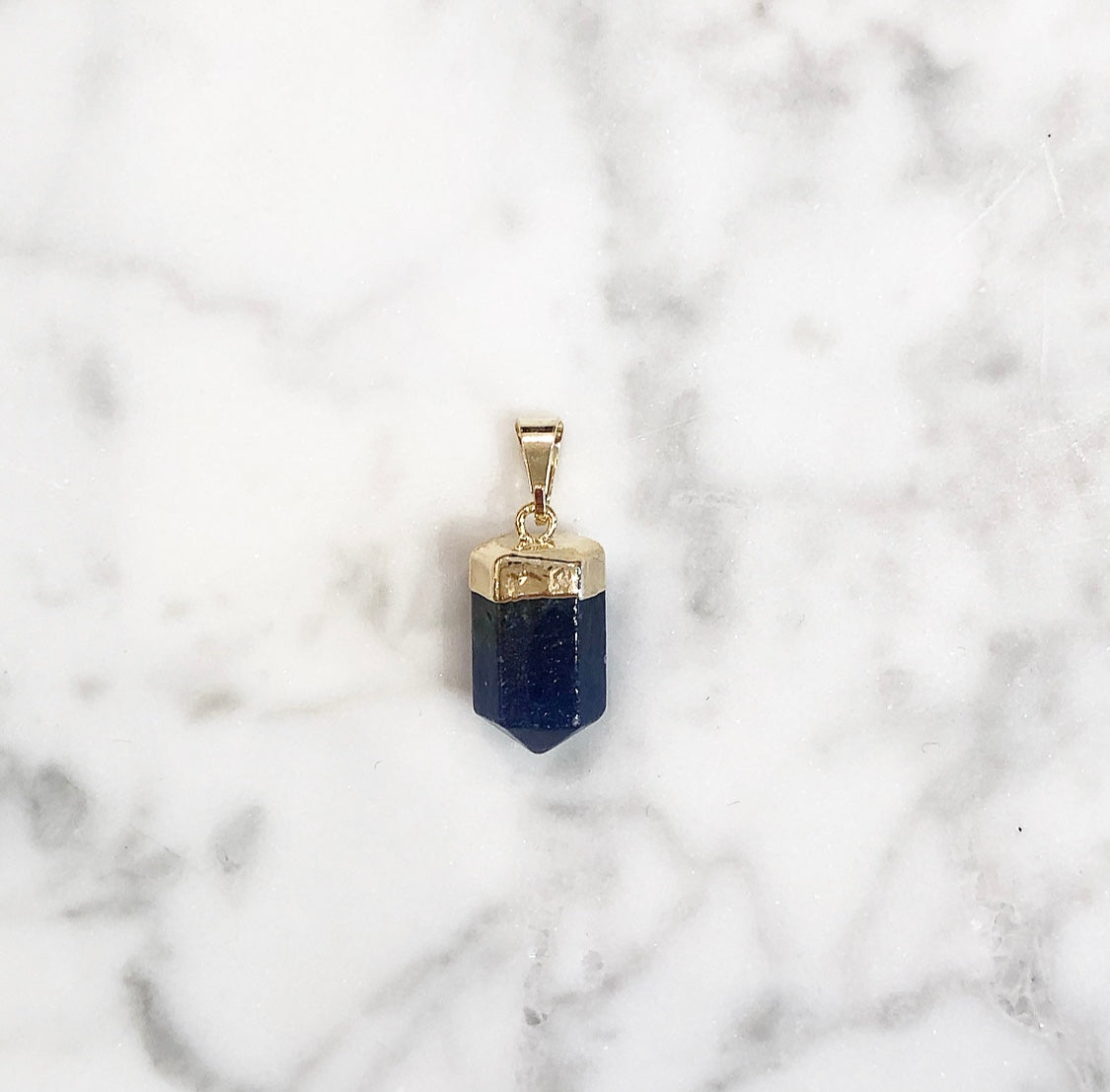 BLUE SODALITT CRYSTAL CHARM
