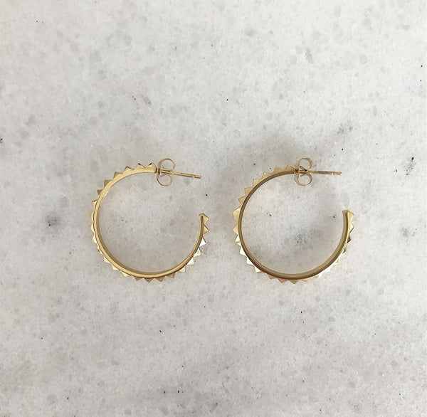 STUD HOOP MEDIUM GOLD