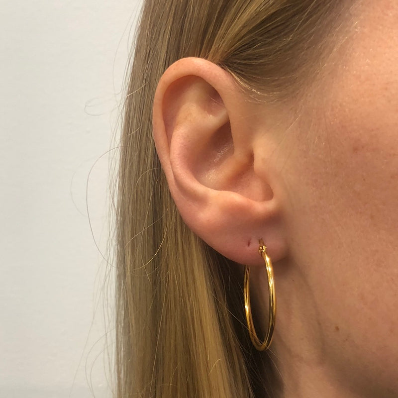 MEDIUM HOOP GOLD