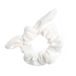 VELVET SCRUNCHIE W/BOW WHITE